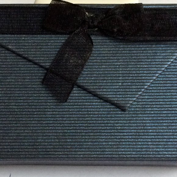 925 Sterling Silver Floating Heart Earrings Hearts Love Valentines Day Gift Box - Picture 5 of 10